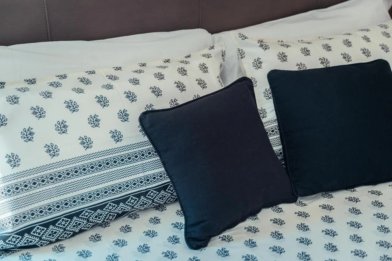 Elegant R&B Floridia Bed & Breakfast Taormina